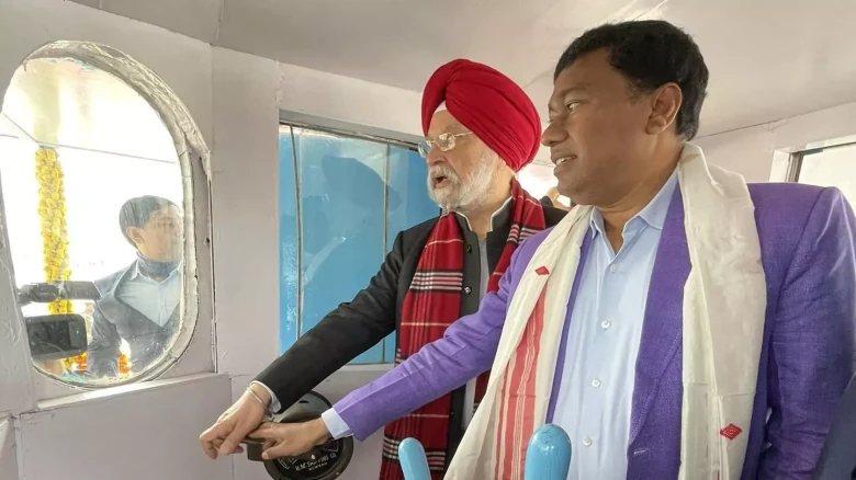 Union minister Hardeep Singh Puri flags off carbon cruise in Guwahati