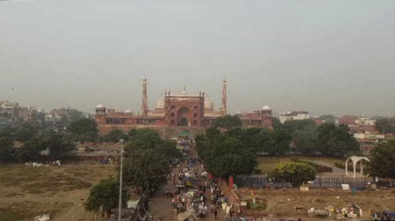 Delhi: Air Quality Improves To 'Very Poor', Still Breaths Toxic Air