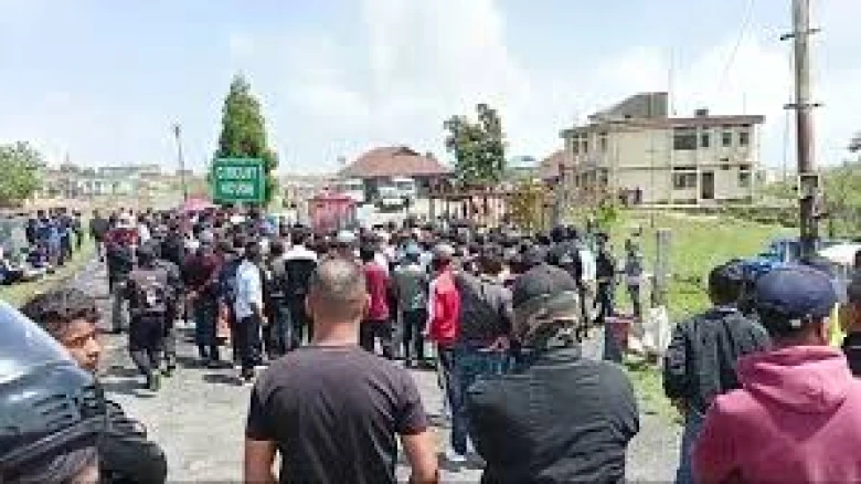 KSU members gheraoed Sohra Police Station demanding immediate release of two arrested KSU members