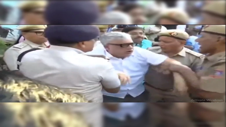 Several Protesting Trinamool Congress held by Delhi Police, taken to unknown place