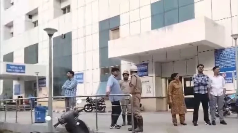After schools, now 2 Delhi hospitals receive bomb threat, search underway