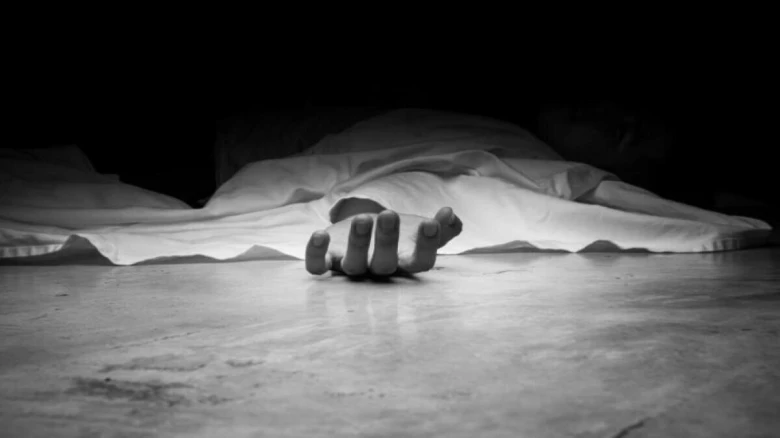 State Service Aspirant found dead in Indore Hostel with Saree Wrapped around him