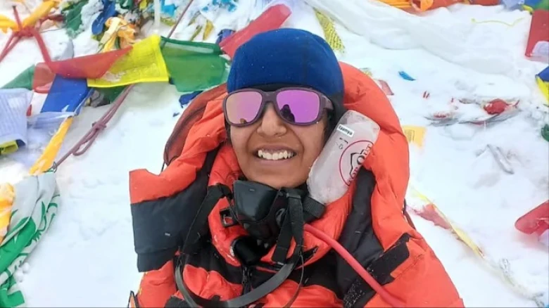 16-year-old girl becomes youngest Indian to scale Mount Everest from Nepal side