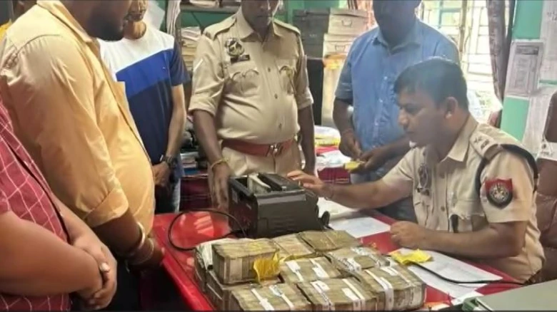 Assam: Illegal note exchange gang busted in Karimganj, bank officials arrested