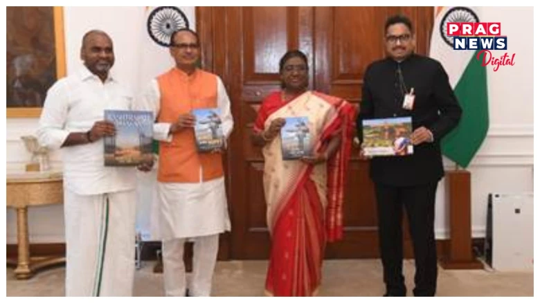 ৰাষ্ট্ৰপতি ভৱনঃ হেৰিটেজ মিটছ দ্য প্ৰেজেন্ট আৰু কাহানি ৰাষ্ট্ৰপতি ভৱন কি শীৰ্ষক গ্ৰন্থ উন্মোচন