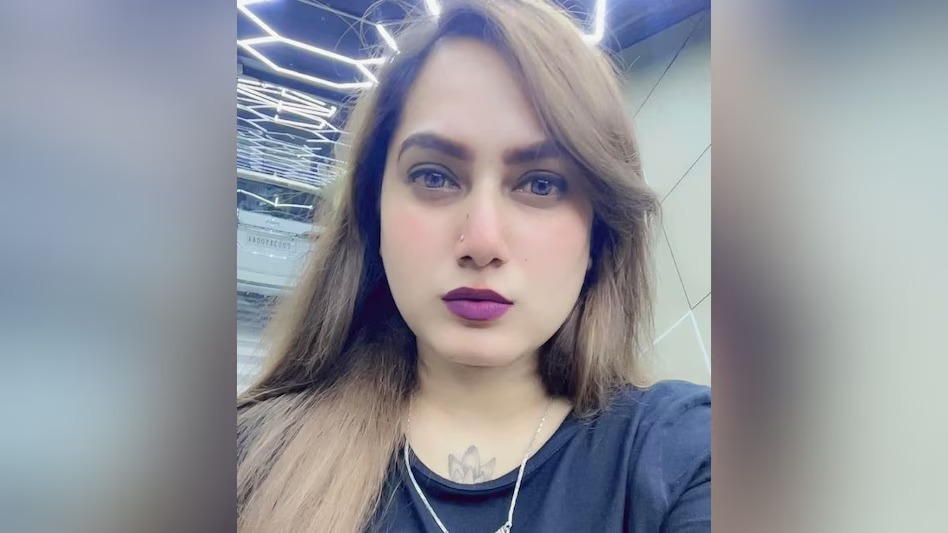 গাড়ীত উদ্ধাৰ জনপ্ৰিয় ছ'চিয়েল মিডিয়া ইনফ্লুৱেন্সাৰৰ মৃতদেহ